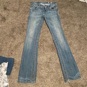 Size 27 women’s boot cut Miss me jeans.